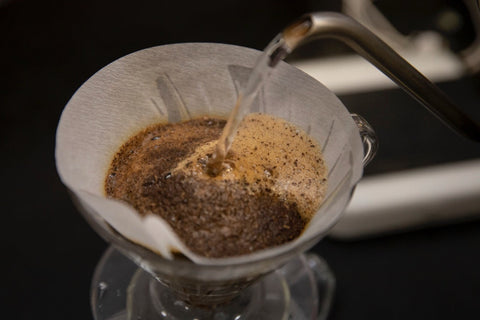 Cómo preparar café V60 y lograr una taza dulce