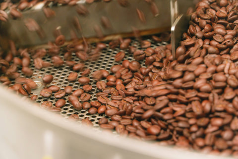 ¿Qué indica la fecha de tueste del café?